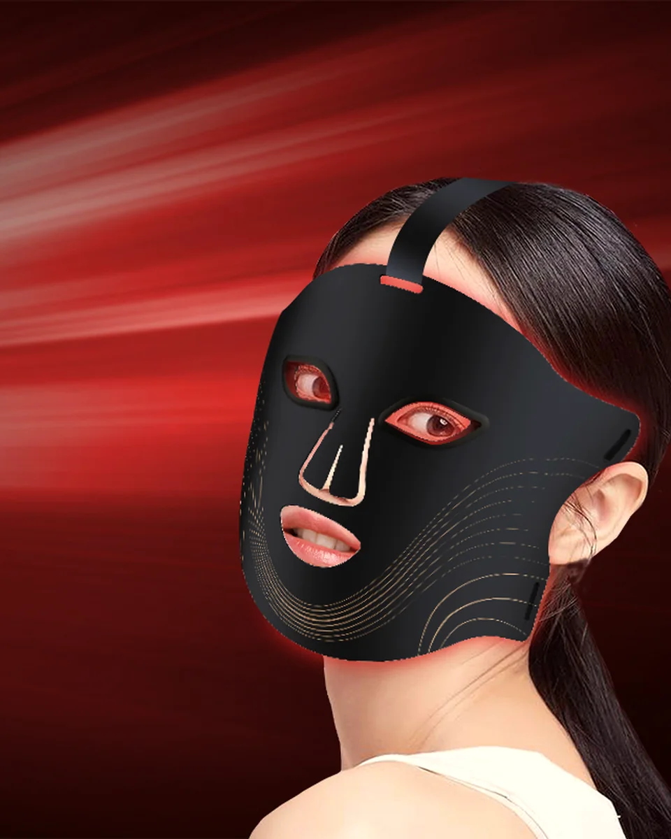Woman wearing the REDHOUR LED face mask
